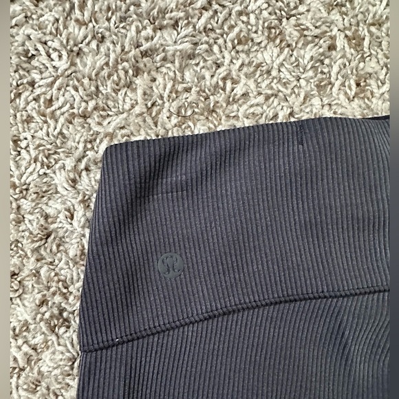 NWOT Lululemon Ribbed Softstreme Flared Pant Regular Black Graphite - Picture 7 of 8